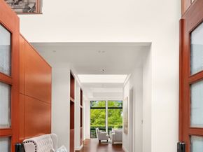9632 Lake Washington Boulevard NE, Bellevue WA 98004