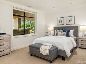 9632 Lake Washington Boulevard NE, Bellevue WA 98004