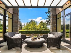 9632 Lake Washington Boulevard NE, Bellevue WA 98004