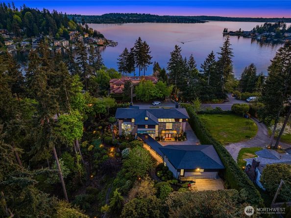 9632 Lake Washington Boulevard NE, Bellevue WA 98004