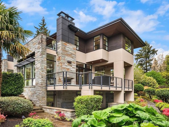 9632 Lake Washington Boulevard NE, Bellevue WA 98004
