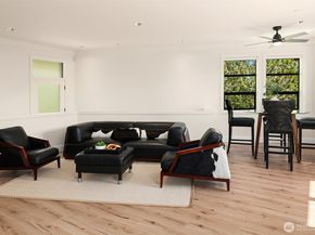 9632 Lake Washington Boulevard NE, Bellevue WA 98004
