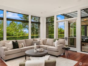 9632 Lake Washington Boulevard NE, Bellevue WA 98004