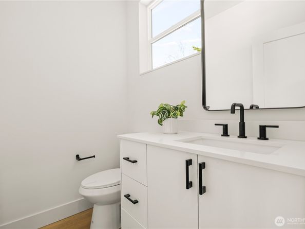6730 21st Avenue SW, Seattle WA 98106