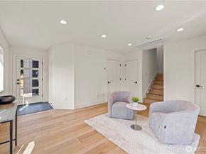 6730 21st Avenue SW, Seattle WA 98106