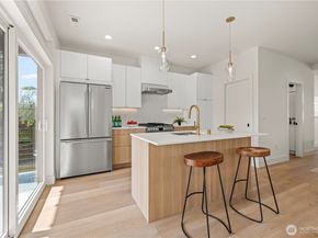 6730 21st Avenue SW, Seattle WA 98106