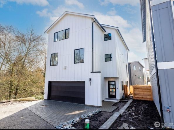 6730 21st Avenue SW, Seattle WA 98106