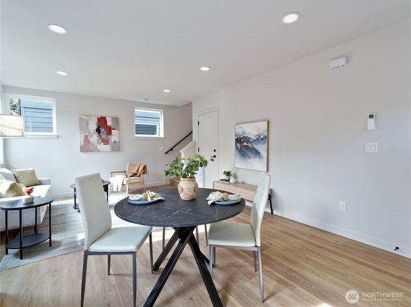 6918 Flora Avenue S, Seattle WA 98108