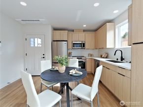 6918 Flora Avenue S, Seattle WA 98108