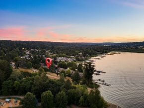 17517 NE 38th Court, Redmond WA 98052
