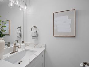 17517 NE 38th Court, Redmond WA 98052