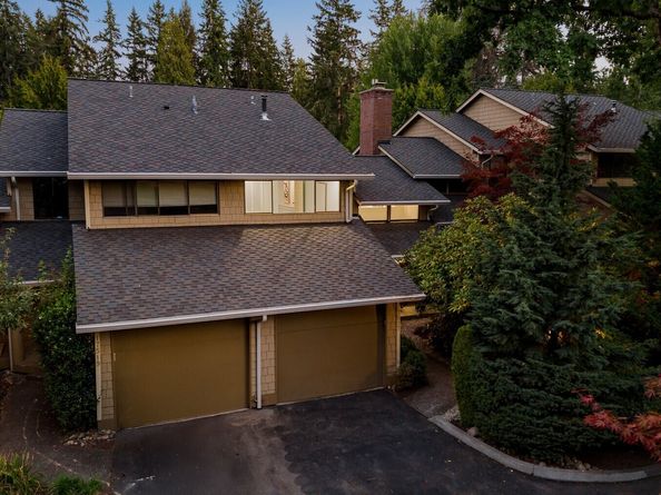 17517 NE 38th Court, Redmond WA 98052