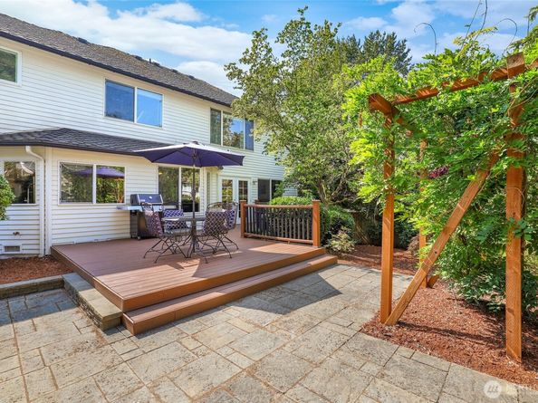 1216 SW 331st Street, Federal Way WA 98023