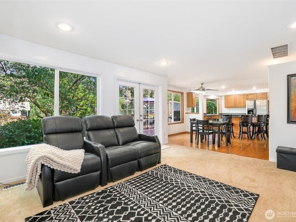 1216 SW 331st Street, Federal Way WA 98023