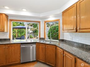 1216 SW 331st Street, Federal Way WA 98023