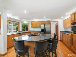 1216 SW 331st Street, Federal Way WA 98023