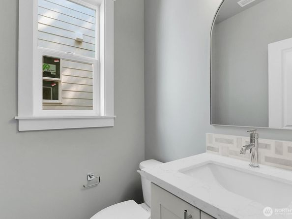 14130 15th Avenue W, Lynnwood WA 98087