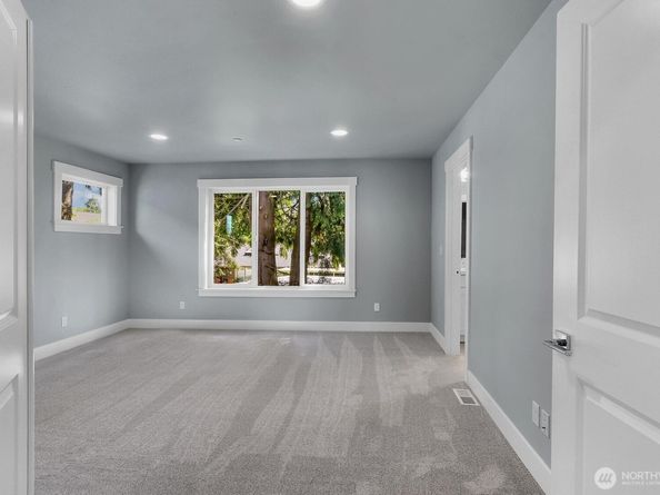 14130 15th Avenue W, Lynnwood WA 98087
