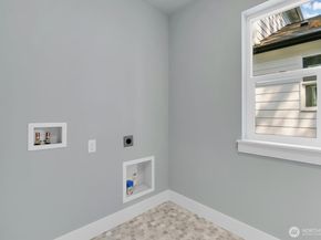 14130 15th Avenue W, Lynnwood WA 98087
