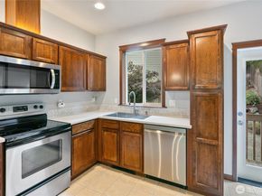 2923 Belmonte Lane, Everett WA 98201