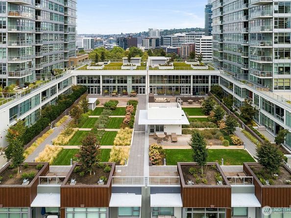 588 Bell Street 1804S, Seattle WA 98121