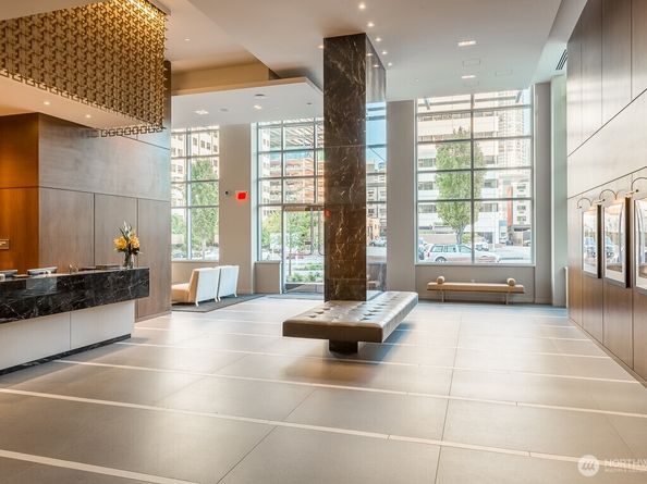 588 Bell Street 1804S, Seattle WA 98121