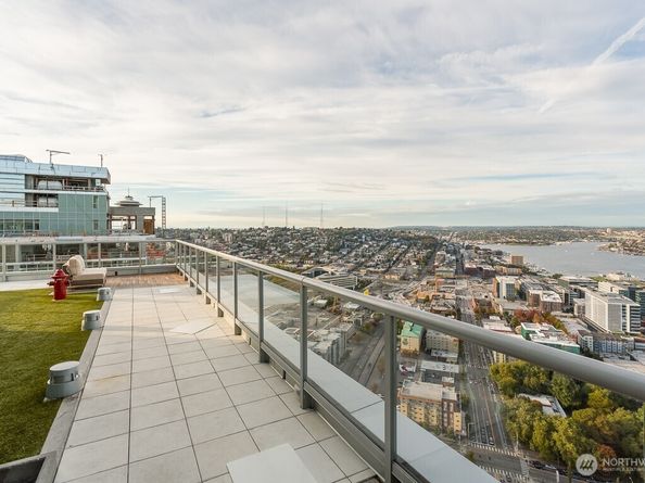 588 Bell Street 1804S, Seattle WA 98121