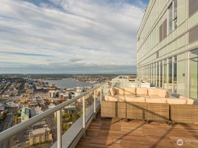 588 Bell Street 1804S, Seattle WA 98121