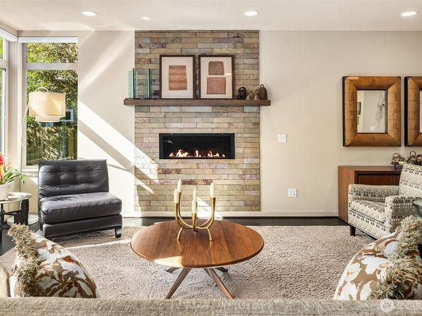 7511 3rd Avenue NW, Seattle WA 98117