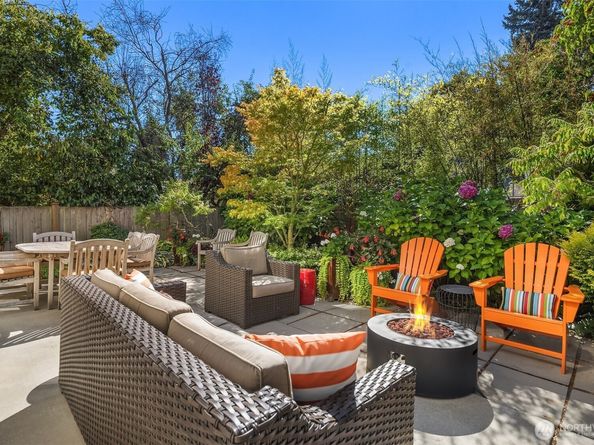 7511 3rd Avenue NW, Seattle WA 98117