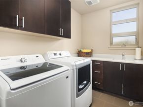7511 3rd Avenue NW, Seattle WA 98117