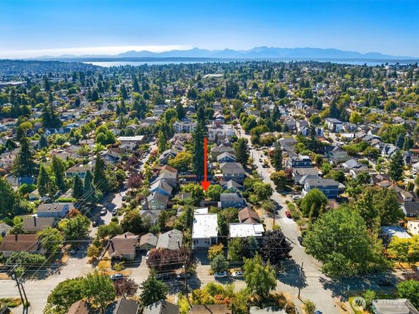 7511 3rd Avenue NW, Seattle WA 98117