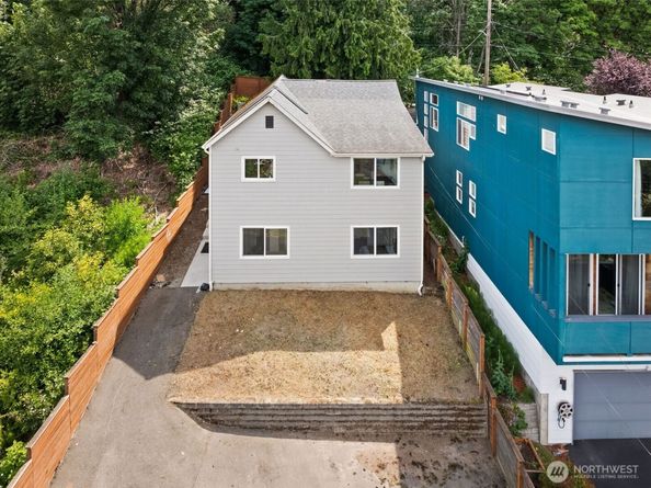5903 19th Avenue S, Seattle WA 98108