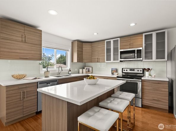 5903 19th Avenue S, Seattle WA 98108