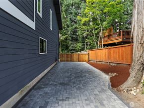 10417 165th Place NE, Redmond WA 98052