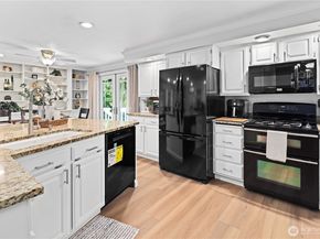 10417 165th Place NE, Redmond WA 98052