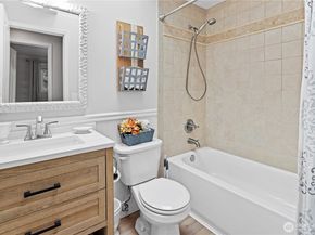 10417 165th Place NE, Redmond WA 98052