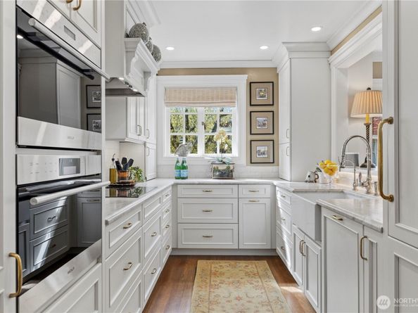100 W Highland Drive 303, Seattle WA 98119