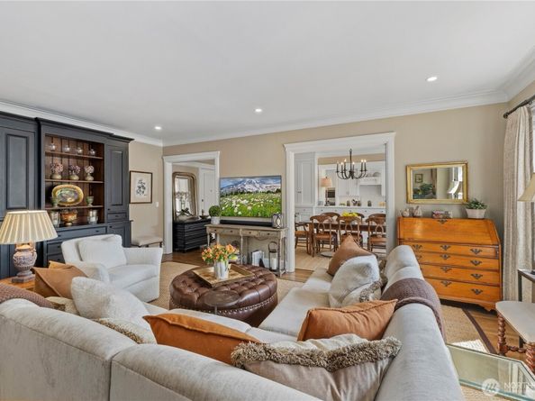 100 W Highland Drive 303, Seattle WA 98119