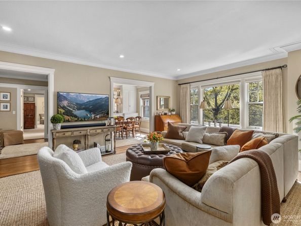 100 W Highland Drive 303, Seattle WA 98119
