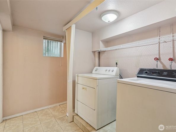 8649 18th Avenue SW, Seattle WA 98106