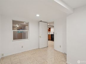 8649 18th Avenue SW, Seattle WA 98106