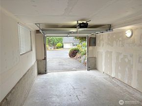 16312 127th Place SE, Renton WA 98058