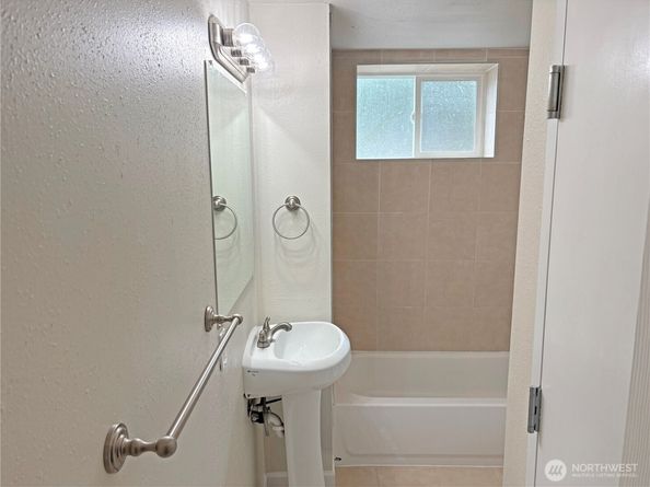 16312 127th Place SE, Renton WA 98058