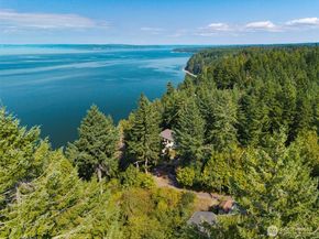 6698 Crimson Sky Loop, Seabeck WA 98380