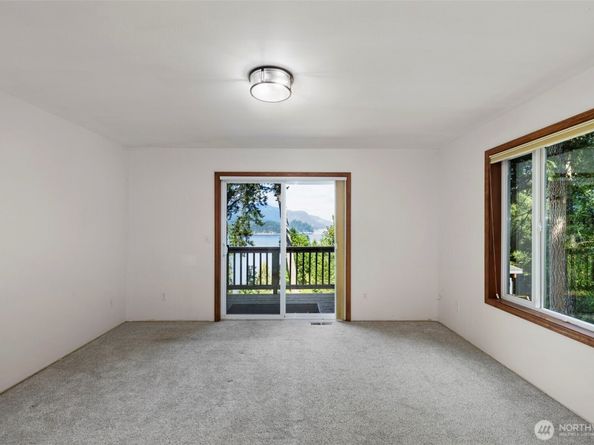 6698 Crimson Sky Loop, Seabeck WA 98380