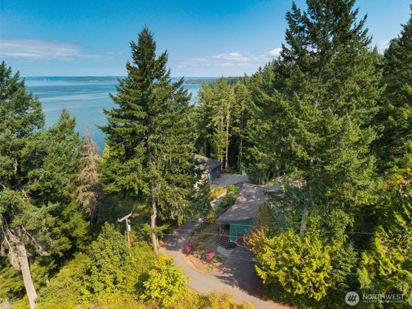 6698 Crimson Sky Loop, Seabeck WA 98380