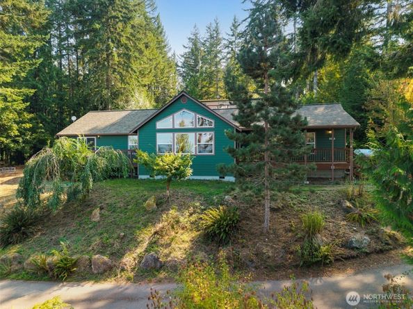 6698 Crimson Sky Loop, Seabeck WA 98380