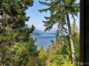 6698 Crimson Sky Loop, Seabeck WA 98380
