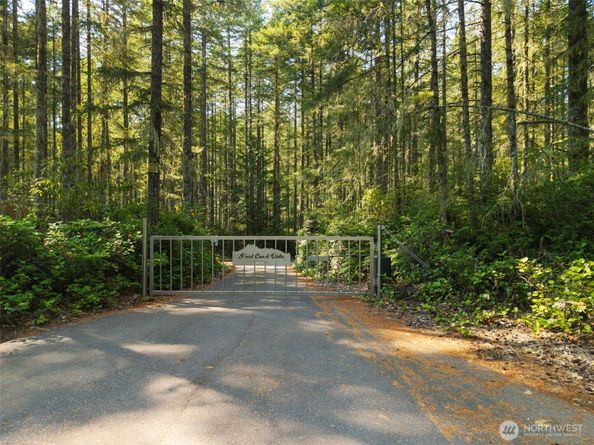 6698 Crimson Sky Loop, Seabeck WA 98380